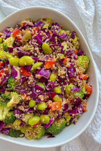 crunchy quinoa and veggie thai peanut salad