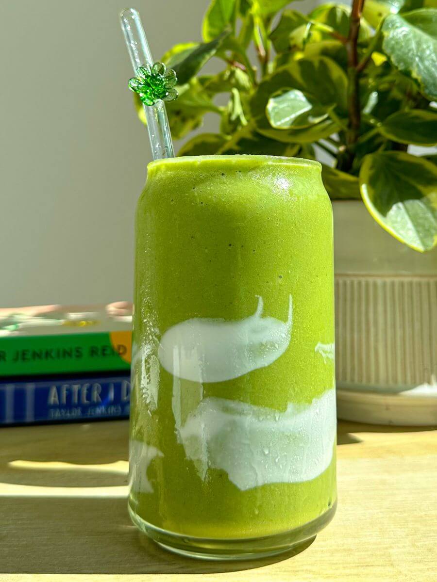 Peachy Green Ginger Smoothie